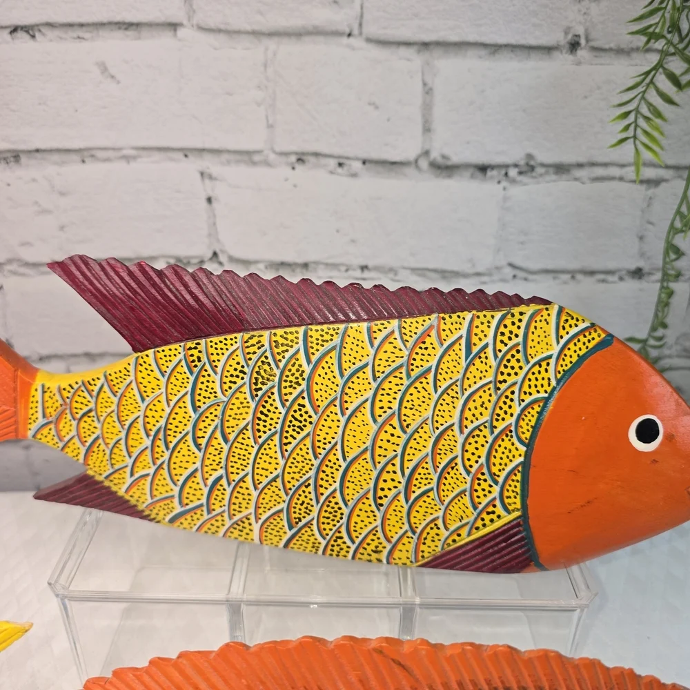 FOLK ART WOOD CARVED FISH SCULPTURE SET BRIGHT MEXICAN BEACH DECOR
